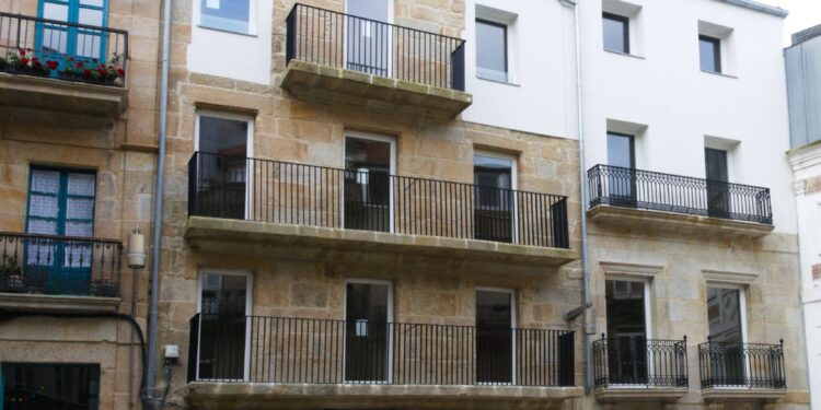 Down Vigo ya tiene las llaves de su nuevo hogar en una de las calles más emblemáticas del Casco Vello