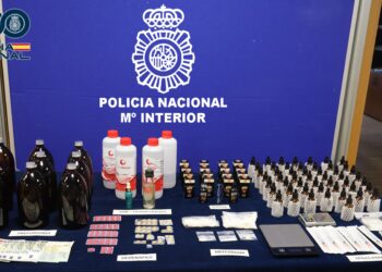 Desmantelados en Vigo dos pisos de un edificio dedicados al tráfico de drogas, entre ellas las utilizadas en el chemsex