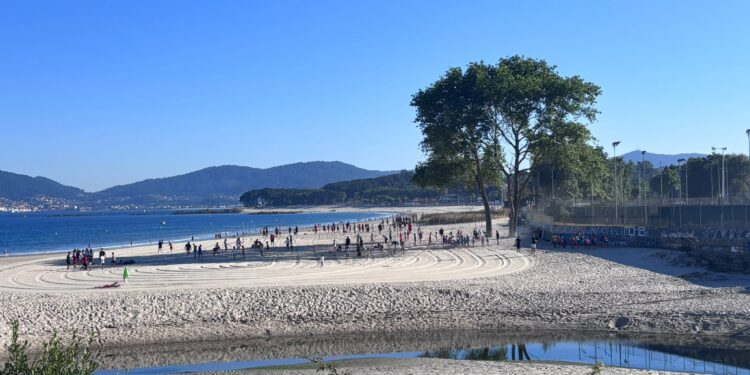 La Fundación VIDE reivindica la calidad del campus de Samil relegado a la playa: «No se ha dejado de hacer ni un solo deporte»