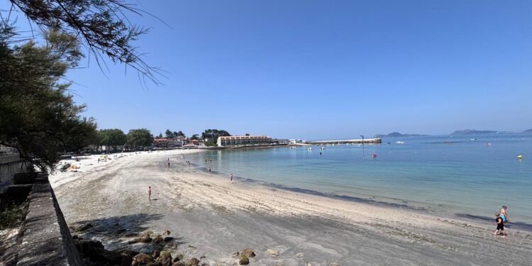 Guerra abierta en Vigo a los «cotos privados» a la playa: «No solo es en la isla de Toralla»