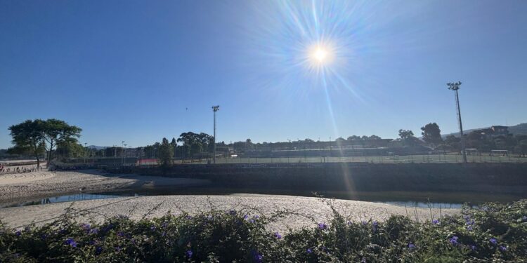 Una avería provoca durante horas un vertido de aguas residuales al río Lagares