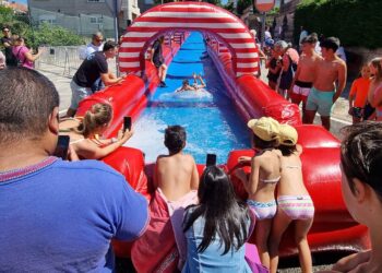 Plan refrescante (y gratis) para el fin de semana: un tobogán gigante de 65 metros