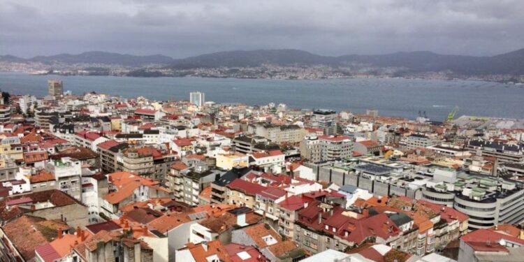 Caballero tacha de «escándalo» la supresión de pediatras en 12 de los 15 centros de salud con turno de tarde en Vigo