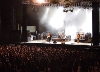 Denuncian «discriminación» en los conciertos de Castrelos: «¿Por qué cualquier persona puede comprar cuatro entradas y ellos solo dos?»