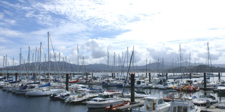 Subasta atípica en el juzgado: abiertas las pujas por un amarre en Baiona