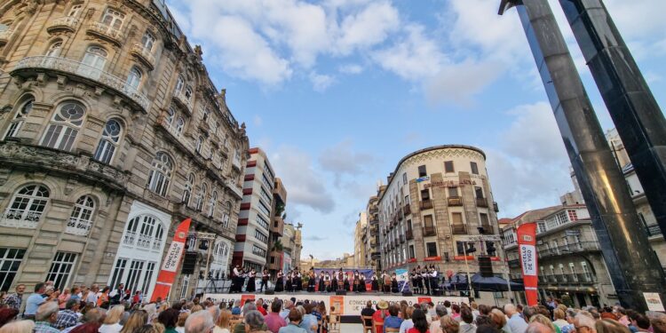 Del folk internacional a la tradición más gallega: la Festa da Cultura toma el relevo en Porta do Sol