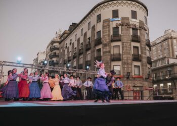 Tres países en Vigo para transformar Porta do Sol en el epicentro del folk internacional