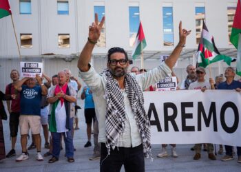 El dueño del local de Vigo que expulsó a turistas israelíes declara arropado ante el juez