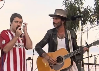 Fabuloso «deja vu» en O Grove: Leiva sorprende a los bañistas