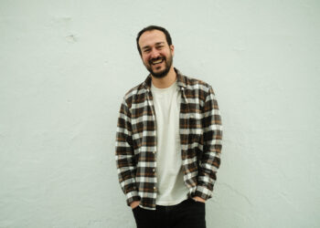 A poesía irreverente de Samuel L. París pecha o festival Máis Alto que o Ceo