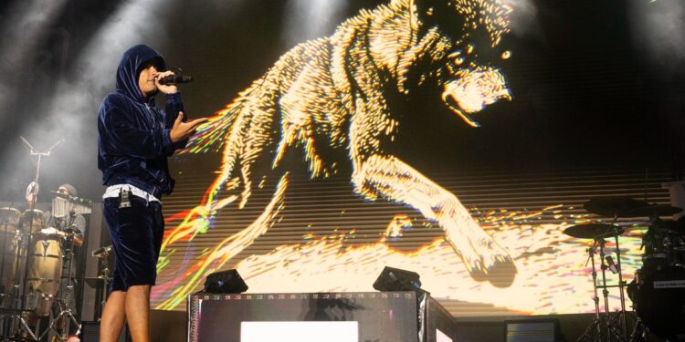 Un Trueno reventó Vigo: el rapero argentino lo ‘peta’ en Castrelos