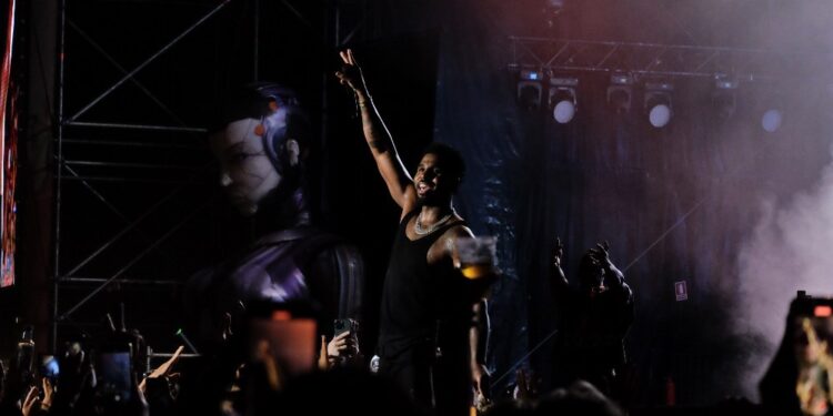 Jason Derulo incendió Castrelos