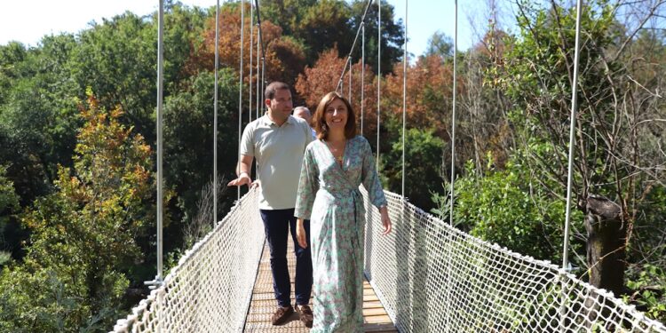 A punto para turismo y senderismo tres de los mejores puentes colgantes de Galicia