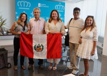 La Xunta se reúne con la comunidad peruana para impulsar su integración y formación laboral