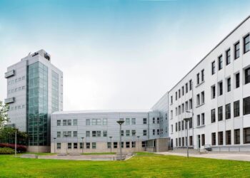 La Universidad Intercontinental de la Empresa estrena el Grado de Derecho en su campus olívico