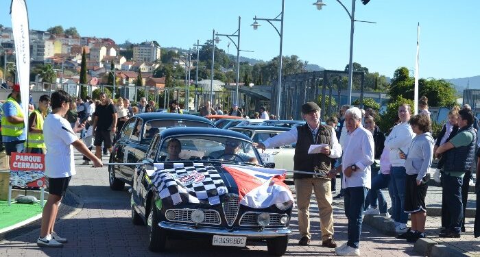 El Rally de Coches Clásicos de Vigo regresa como un desfile de elegancia y nostalgia