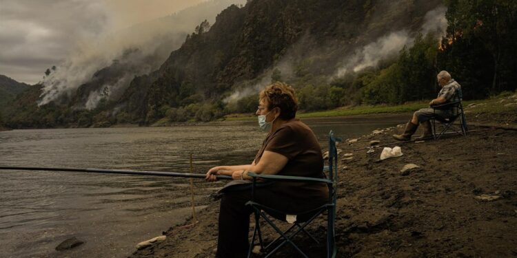 La Xunta aprueba los fondos para reconstruir las viviendas y viñas afectadas por los incendios