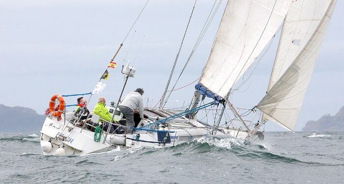 Las orcas modifican el trazado de la V Regata Costa da Vela NB21