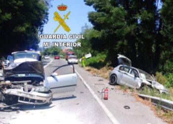 Seis heridos en una colisión entre tres vehículos