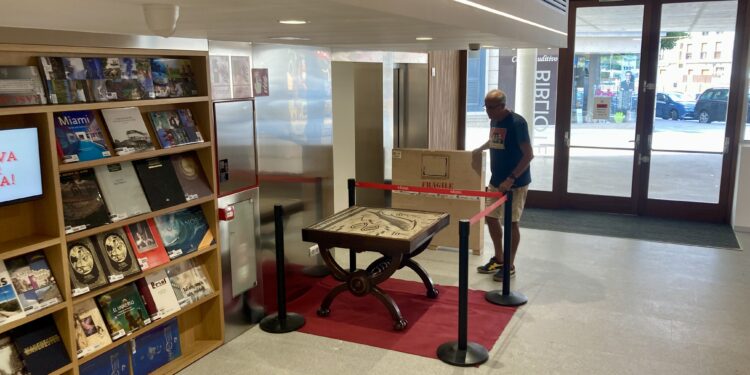 El mosaico romano de Panxón quedará expuesto de forma definitiva en la biblioteca municipal de Nigrán