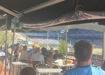 Grada alternativa (y gratuita) desde el exterior de Balaídos para ver el Celta: «La gente venía a reservar»