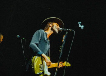 Leiva conquista Sanxenxo y emociona con una dedicatoria especial