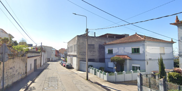 Detenido en Vigo tras agredir a su pareja y a su madre delante de sus hijos de 20 meses y 12 años