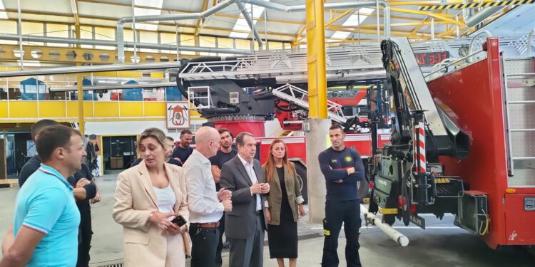 Caballero asegura que Vigo «cumple sobradamente» con el mínimo de bomberos