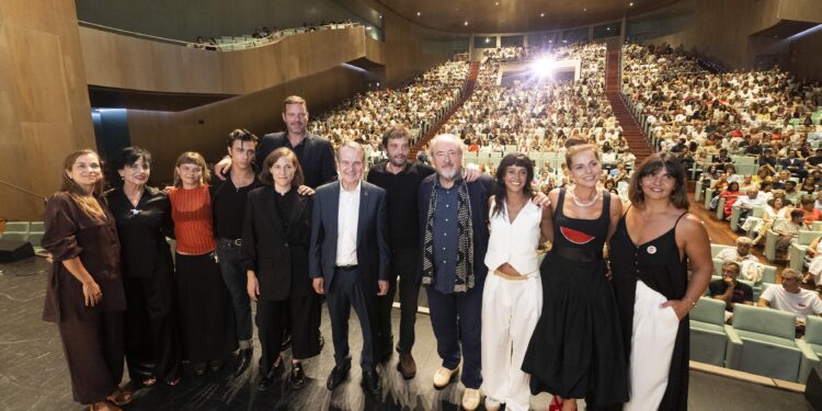 El preestreno de Romería en Vigo encumbra al cine como «embajador» de Galicia