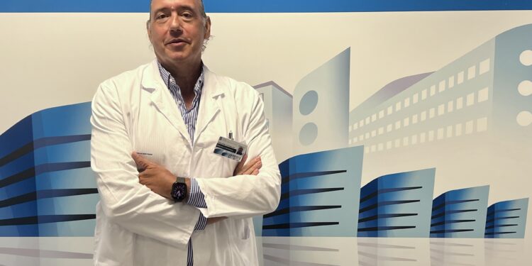 El área sanitaria de Vigo estrena nuevo director asistencial: el psiquiatra José Manuel Olivares