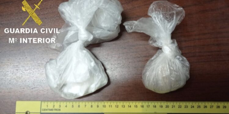 Detenido un hombre de 54 años tras ser cacheado y encontrarle más de 100 gramos de cocaína y heroína