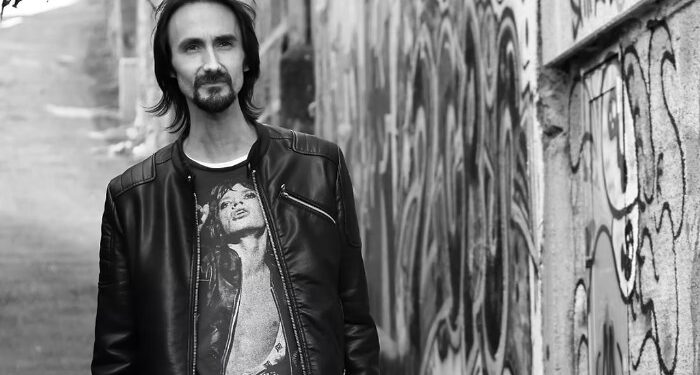 Pablo Vila regresa a los escenarios de la mano de Évame Oroza