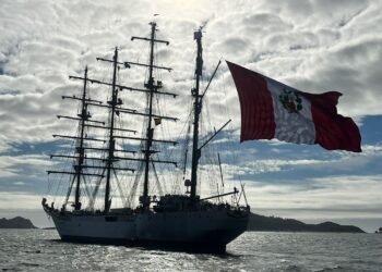 El «Bap Unión», buque escuela de Perú, ya está en Vigo para abrir sus puertas a la ciudad