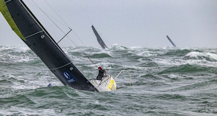 La Solitaire du Figaro aplaza su salida hacia Vigo por el fuerte temporal en Bretaña