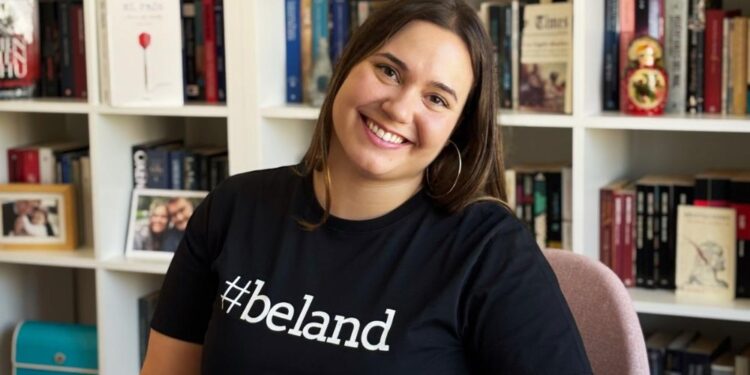 Un cuento de la viguesa Laura Torres combina lo cotidiano con la solidaridad global