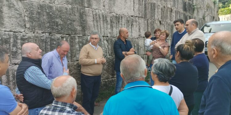 La Diputación financiará las obras para acabar el paso superior de un tramo de la línea de ADIF en Os Valos
