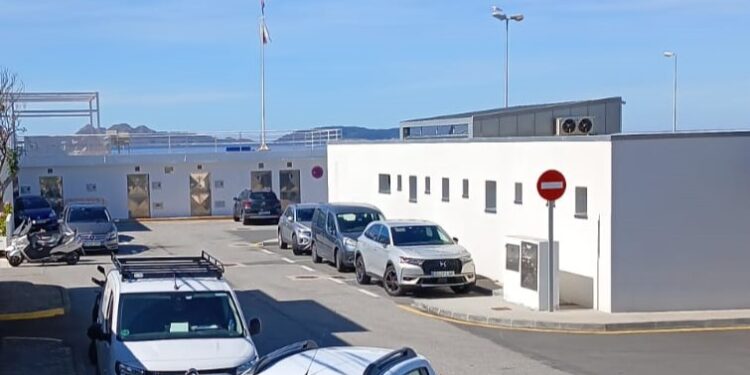 Canido se refuerza con más plazas de aparcamiento y una senda segura para peatones