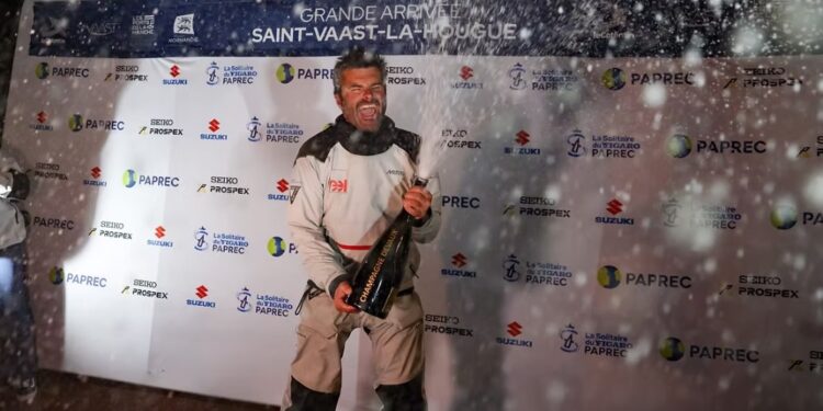 La Solitaire du Figaro Paprec 2025 corona a un héroe normando