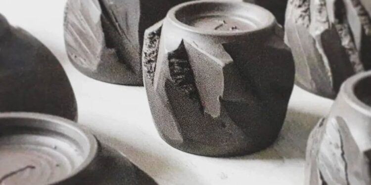 Fusión «única» de tradición y arte contemporánea en el Mercado de Teis