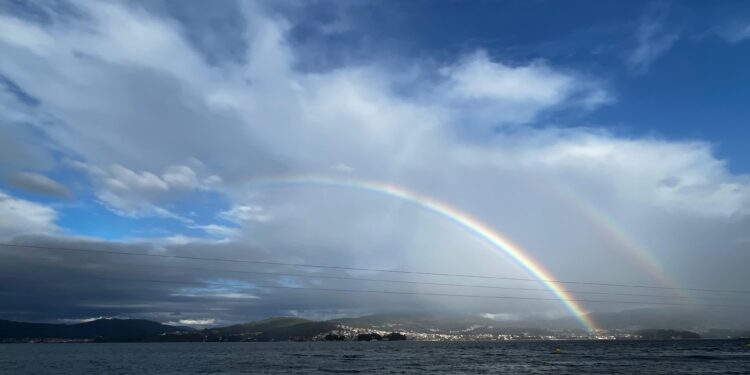 La borrasca exGabrielle roza Galicia: desactivada la alerta amarilla en las rías Baixas