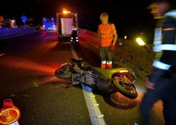 Tragedia en la A55: fallece el piloto de una motocicleta al salirse de la vía en Mos