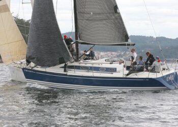 Un barco del Monte Real se impone en la Guardiamarina