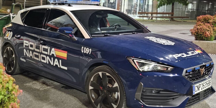 Detenidos en Vigo tras romper la ventana de una empresa y entrar a robar