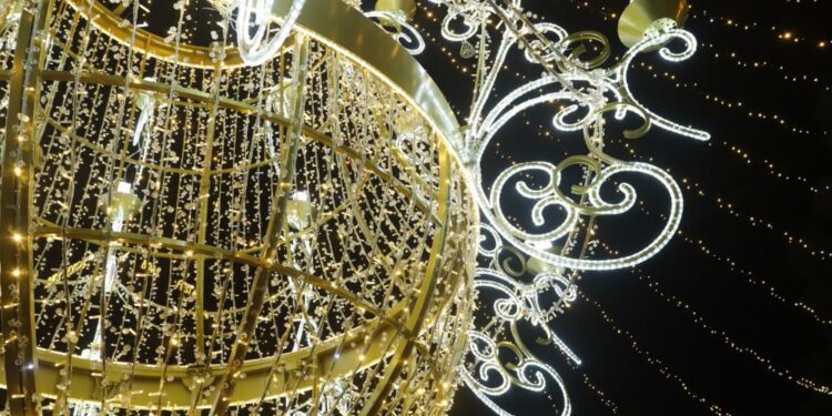 Caballero: «Quienes quieren cerrar la Navidad de Vigo que sepan que no lo van a conseguir»