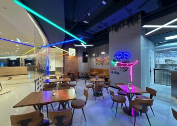 Una nueva experiencia ‘street food’ aterriza en Gran Vía de Vigo con una cadena especializada en Tailandia