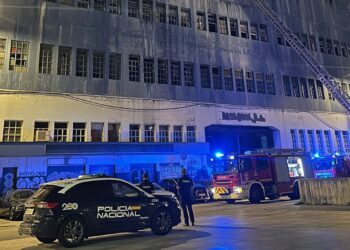 Nuevo incendio en las naves abandonadas de Beiramar