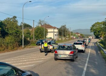 Retenciones kilométricas en la N120 a su paso por Ponteareas