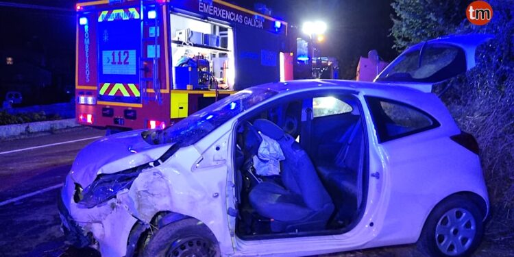 Trasladan a dos chicos y una chica de 20 años tras una salida de vía en Nigrán