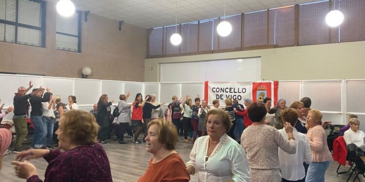 Vigo retoma este otoño los bailes para mayores en las asociaciones de vecinos