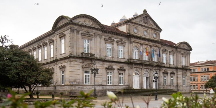 Caballero lamenta la falta de inversión en Vigo y la Diputación responde: «le falla la contabilidad»